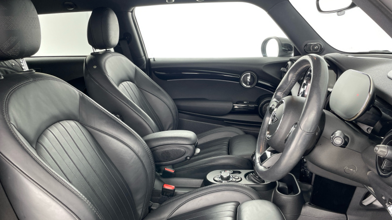 MINI Hatchback 135kW Cooper S Level 3 33kWh 3dr Auto Electric Hatchback